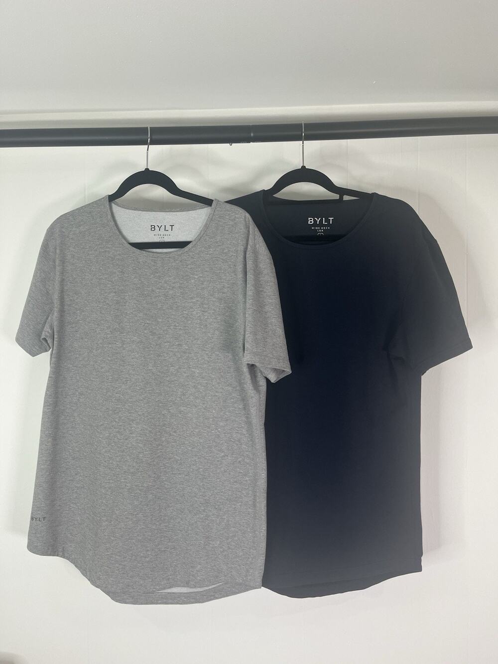 BYLT Basics LUX Wide Neck T Shirt 2 Pack Men’s Large Navy Gray
